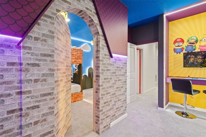 Image No.24-5 Bed Townhouse for sale