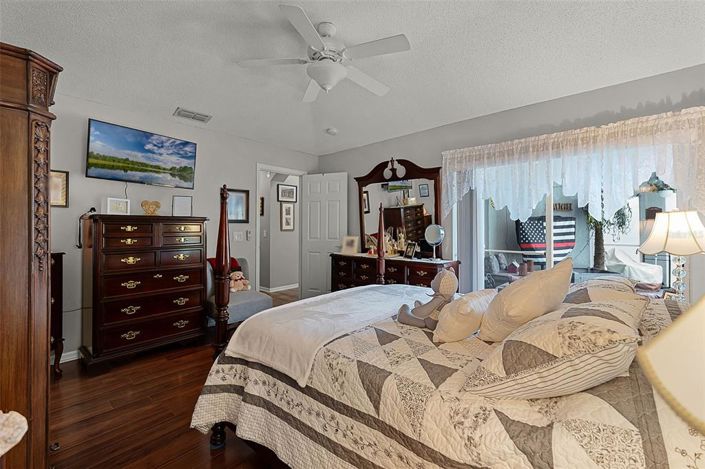 Image No.11-Propriété de 4 chambres à vendre à Haines City