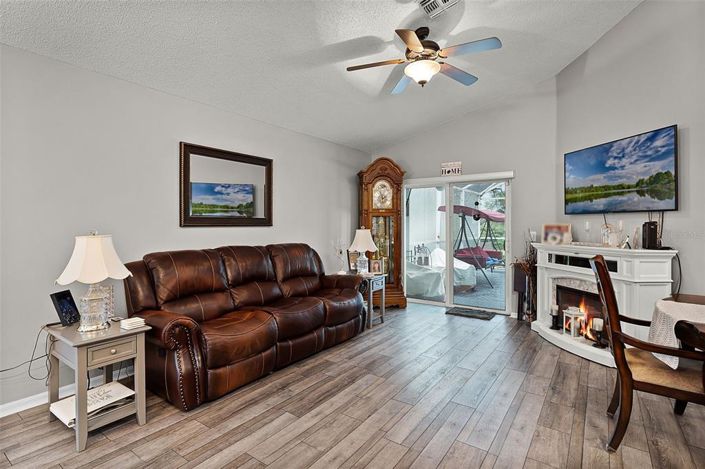 Image No.8-Propriété de 4 chambres à vendre à Haines City