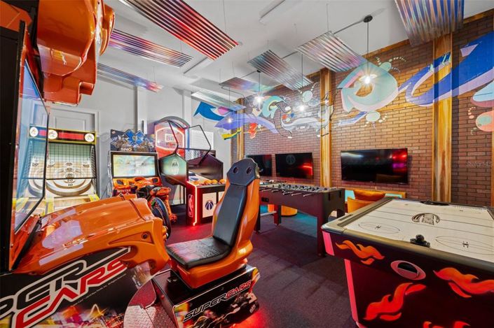 Image No.27-10 Bed Property for sale