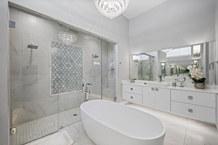 Image No.32-10 Bed Property for sale