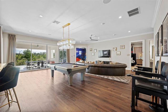 Image No.47-10 Bed Property for sale