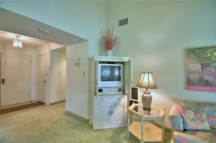 Image No.30-2 Bed Townhouse for sale