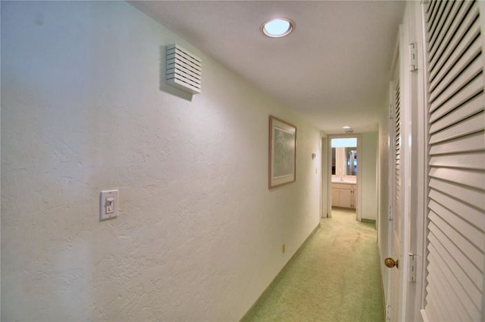 Image No.40-2 Bed Townhouse for sale