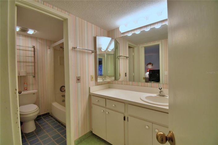 Image No.47-2 Bed Townhouse for sale