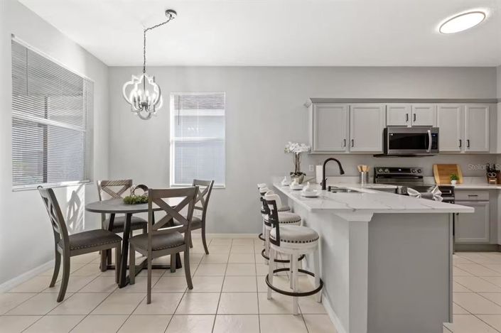 Image No.13-5 Bed Property for sale