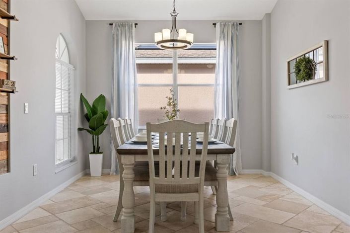 Image No.15-5 Bed Property for sale