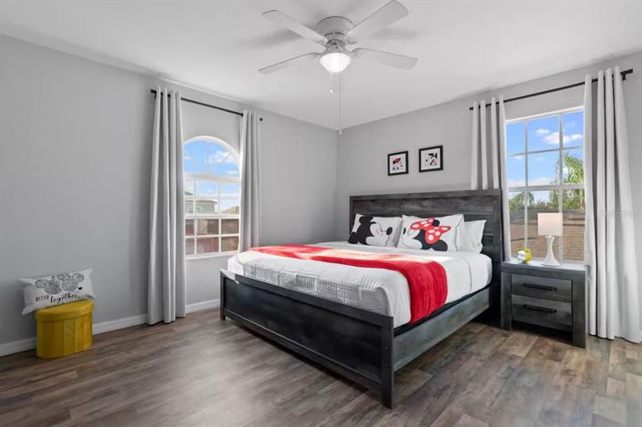 Image No.23-5 Bed Property for sale