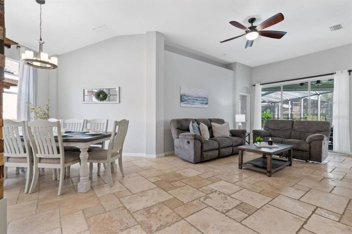 Image No.26-5 Bed Property for sale