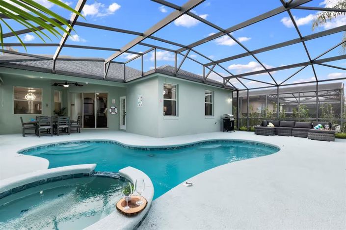 Image No.42-5 Bed Property for sale