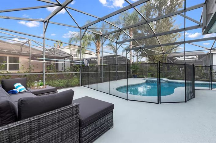 Image No.44-5 Bed Property for sale