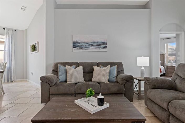 Image No.6-5 Bed Property for sale