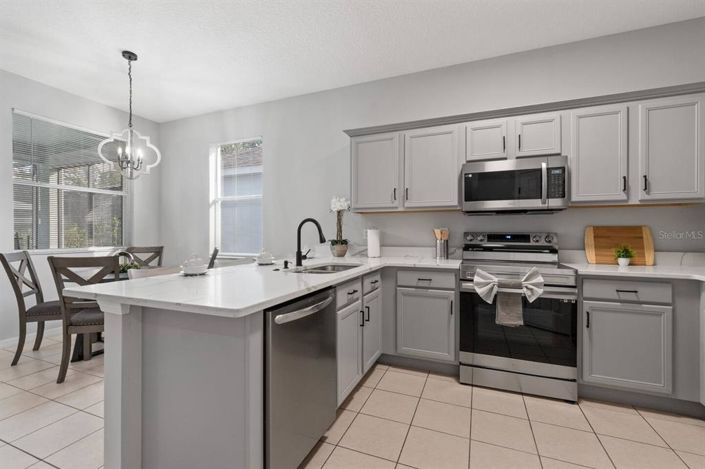 Image No.9-5 Bed Property for sale