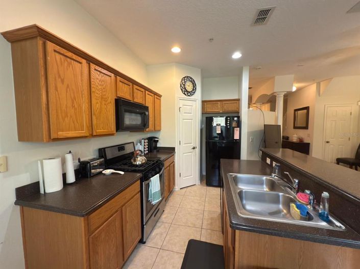 Image No.14-3 Bed Townhouse for sale