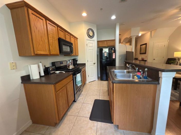 Image No.17-3 Bed Townhouse for sale