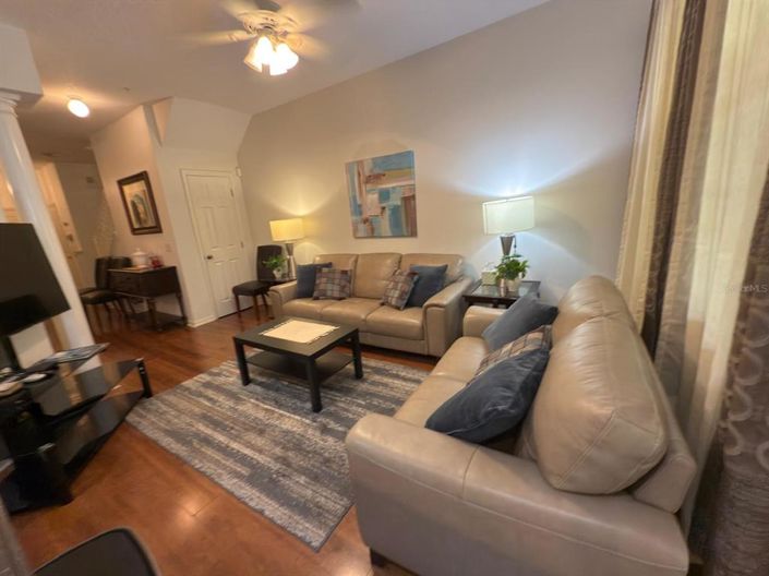 Image No.3-3 Bed Townhouse for sale