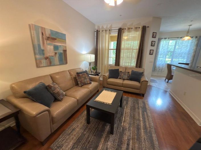 Image No.9-3 Bed Townhouse for sale