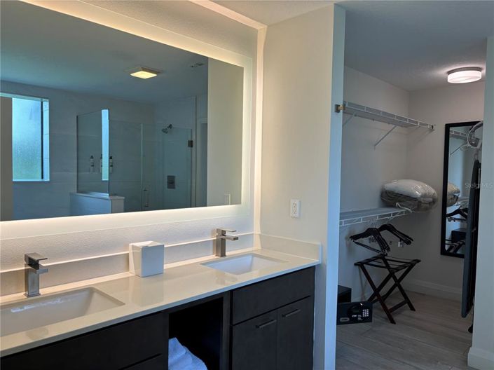 Image No.9-3 Bed Property for sale