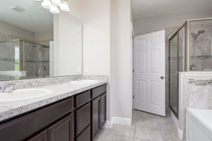 Image No.10-4 Bed Property for sale