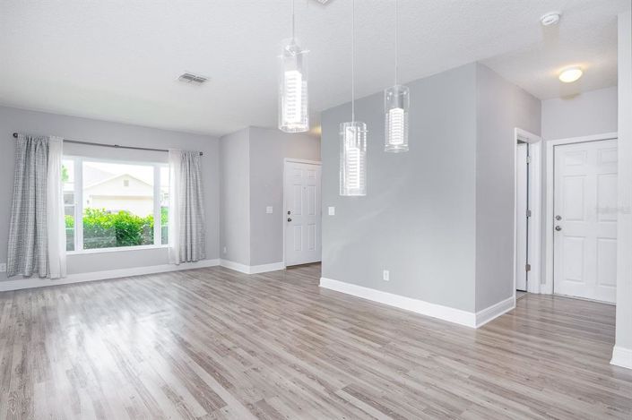 Image No.3-4 Bed Property for sale