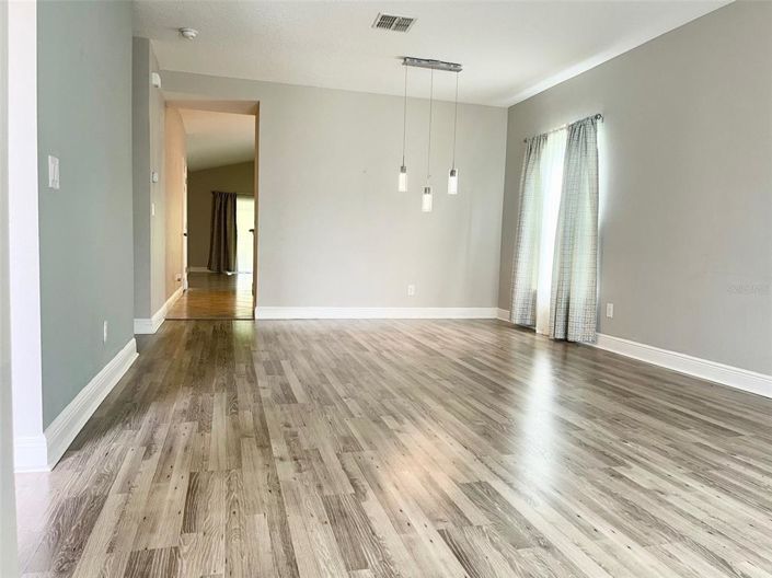 Image No.4-4 Bed Property for sale