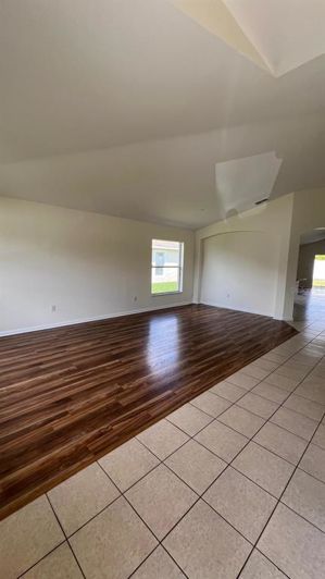 Image No.28-3 Bed Property for sale