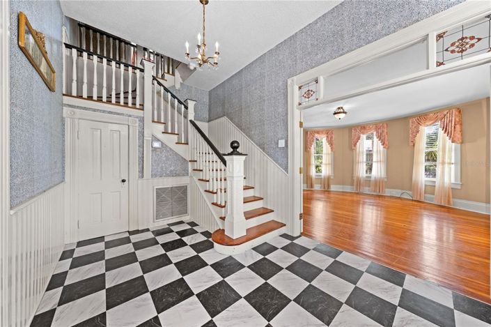 Image No.14-4 Bed Property for sale