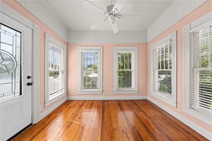 Image No.19-4 Bed Property for sale