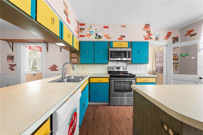 Image No.60-4 Bed Property for sale