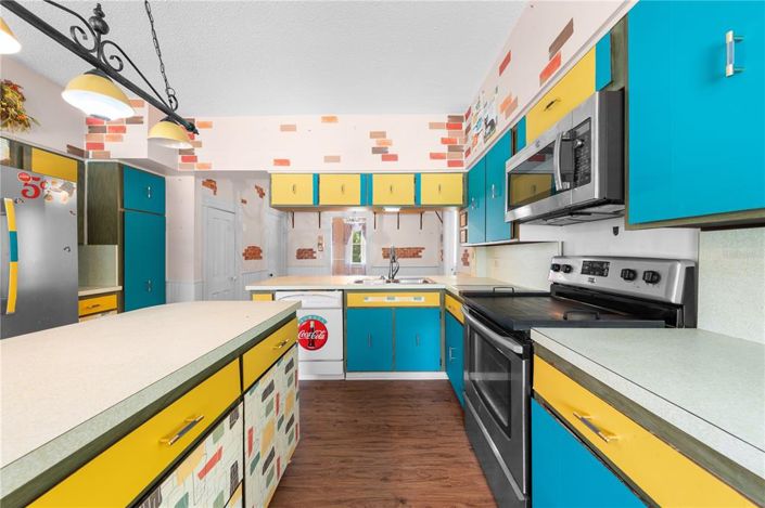 Image No.61-4 Bed Property for sale