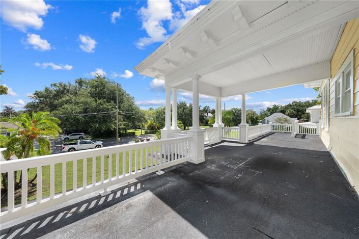 Image No.78-4 Bed Property for sale