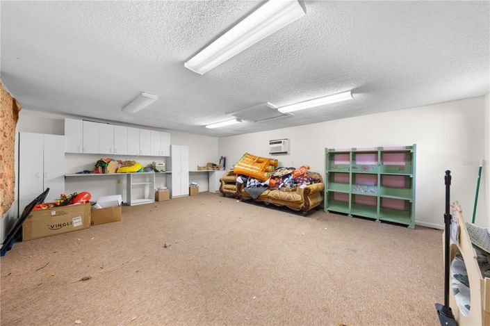 Image No.87-4 Bed Property for sale