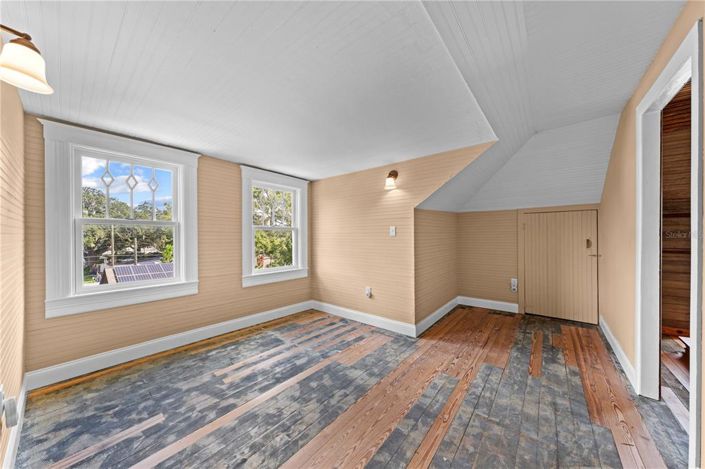 Image No.92-4 Bed Property for sale