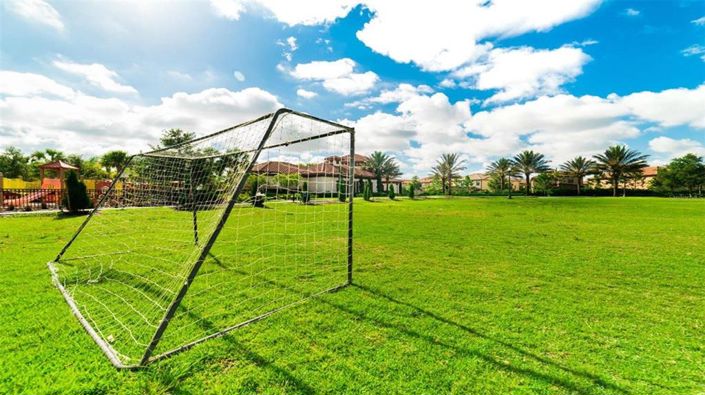 Image No.34-5 Bed Property for sale