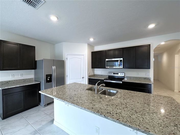 Image No.13-4 Bed Property for sale