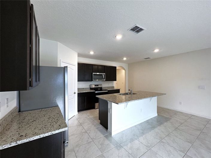 Image No.14-4 Bed Property for sale