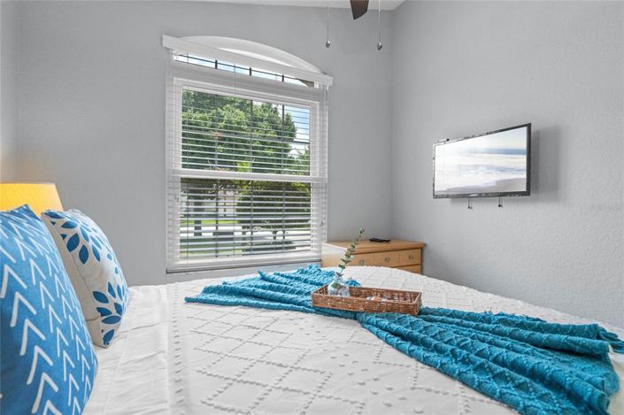 Image No.15-5 Bed Property for sale