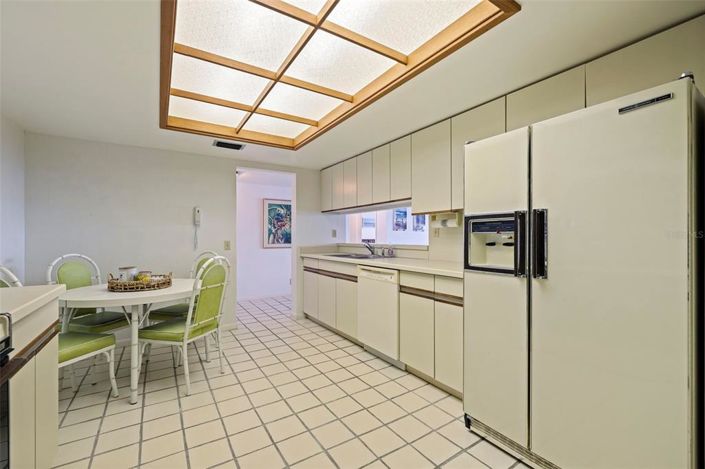 Image No.14-2 Bed Property for sale