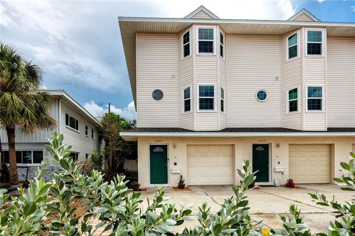 Image No.1-2 Bed Townhouse for sale