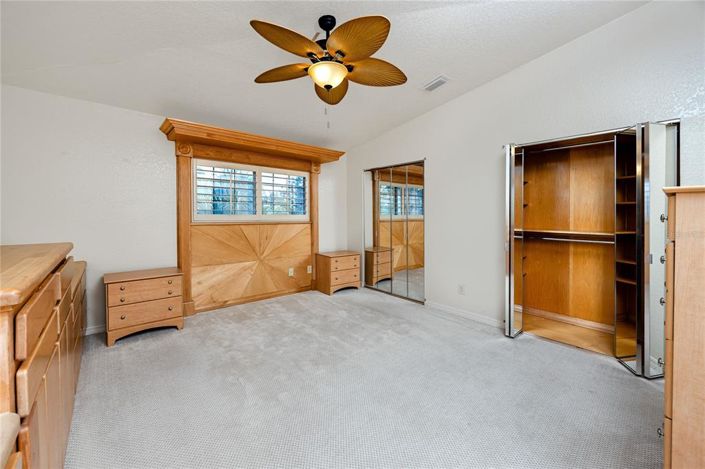 Image No.13-2 Bed Townhouse for sale