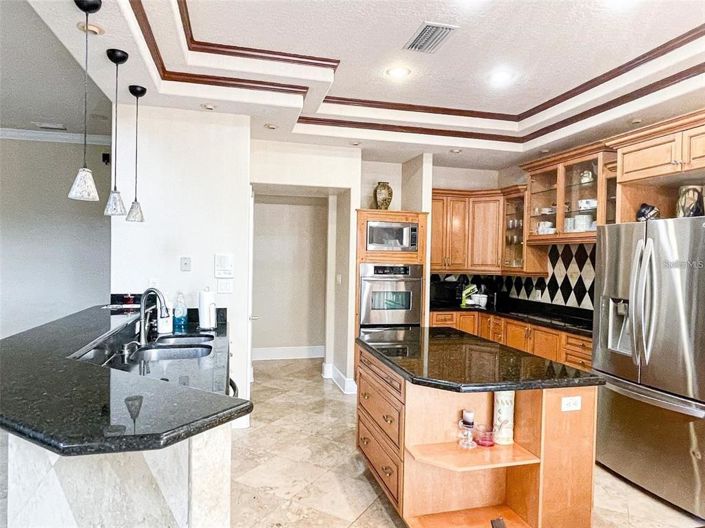 Image No.10-5 Bed Property for sale