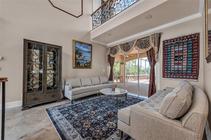 Image No.19-5 Bed Property for sale