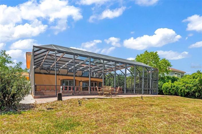 Image No.27-5 Bed Property for sale