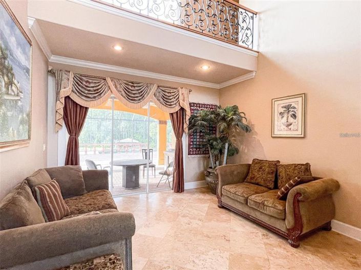 Image No.9-5 Bed Property for sale