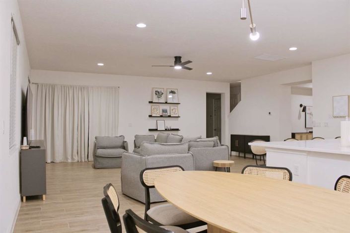 Image No.11-6 Bed Property for sale