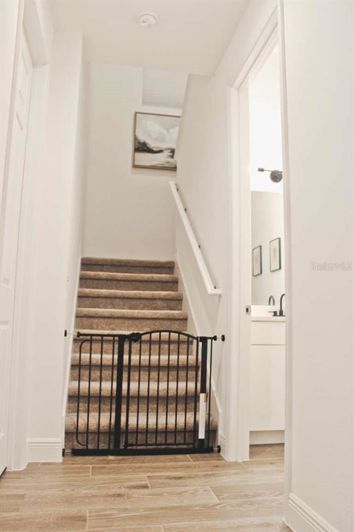 Image No.13-6 Bed Property for sale