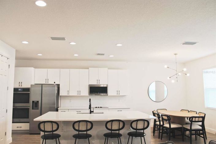 Image No.6-6 Bed Property for sale