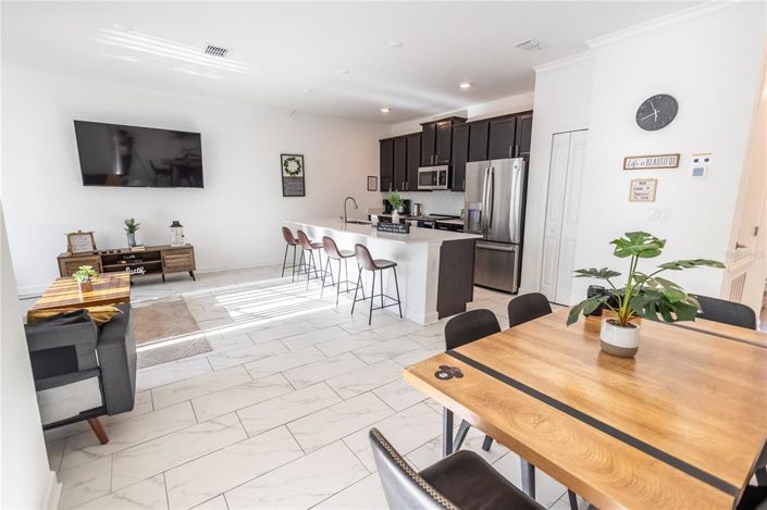 Image No.3-4 Bed Townhouse for sale