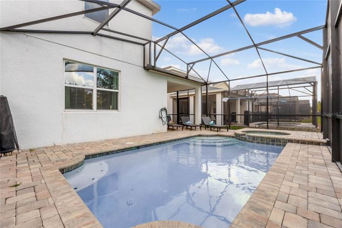 Image No.29-7 Bed Property for sale