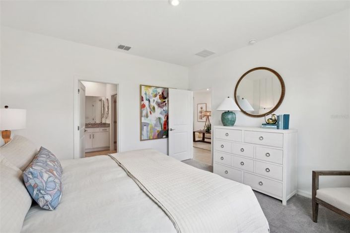 Image No.10-3 Bed Property for sale